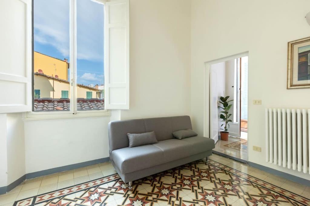 Academia Of Davide Spacious Apartment Florencia Exterior foto
