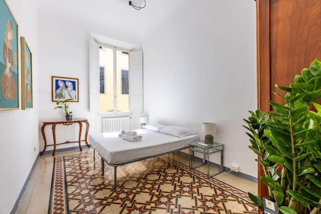 Academia Of Davide Spacious Apartment Florencia Exterior foto