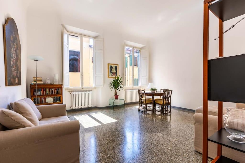 Academia Of Davide Spacious Apartment Florencia Exterior foto